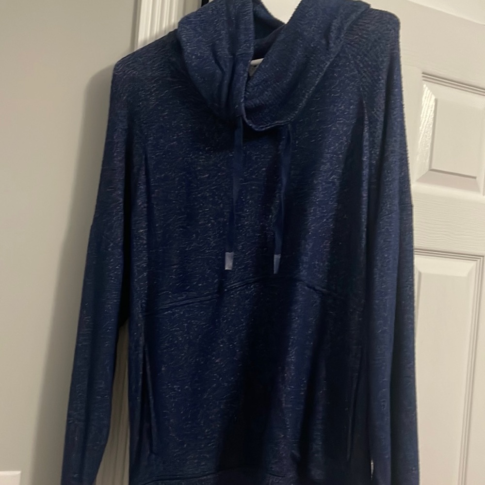 Large navy heather cowl neck lounge shirt